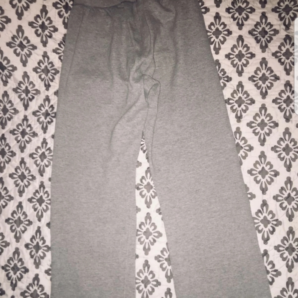 Women's Haynes Joggers Size Medium